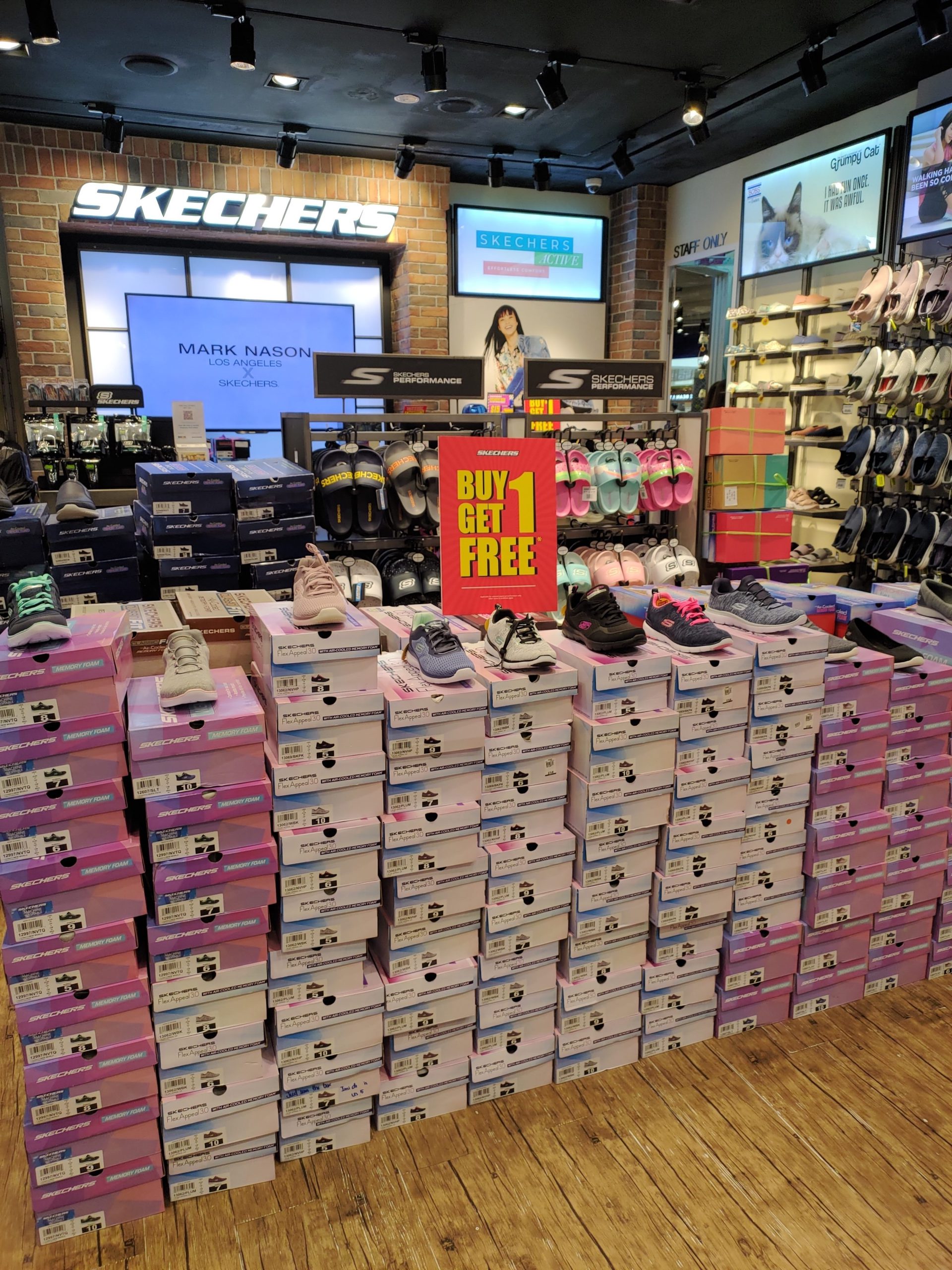 skechers aeon bukit indah